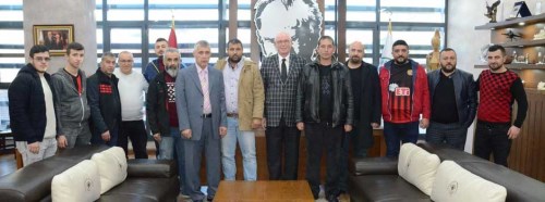 Kazım Kurt'a teşekkür ettiler!