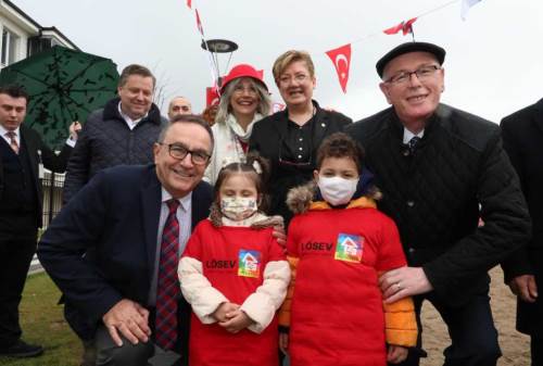 Kazım Kurt o mahallede törenle açtı!