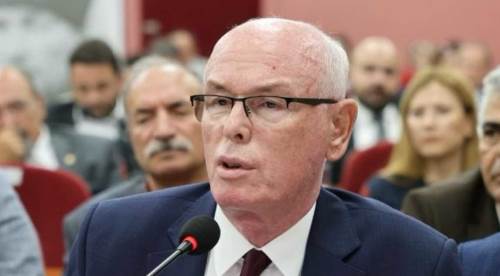 Kazım Kurt sırtında kurban kestirmedi!