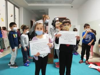 Kendileri Küçük Yürekleri Büyük
