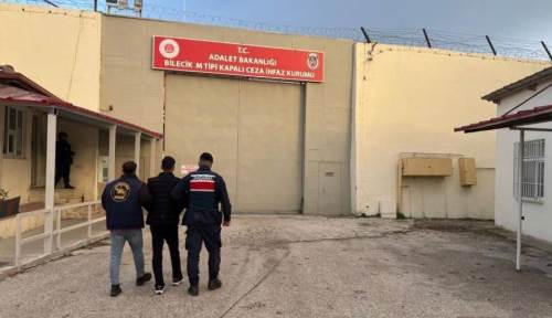 Kendisini asker gibi tanıtıp 71 yaşındaki kadını dolandırmıştı, yakalandı!