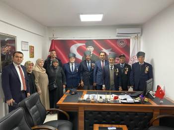 Kıbrıs Gazileri İl Müdürü İle Bir Araya Geldi
