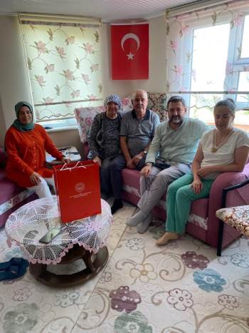 Kıbrıs Gazisini Evinde Ziyaret Ettiler
