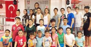 Kick-Boks'ta yaz okulu fırtınası