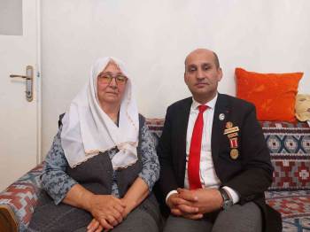 Kimlik Alamayan Şehit Annesinin Kimliği Ayağına Gitti
