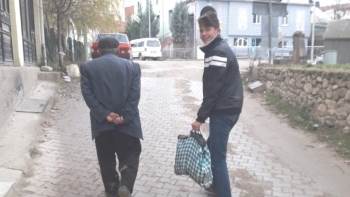 Kimya Alanı Öğrencileri: “Pazar Eşyalarını Biz Taşırız"
