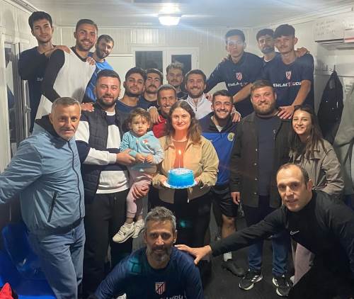 Kırkaspor’dan Başkan Furkan Özmutlu’ya doğum günü sürprizi