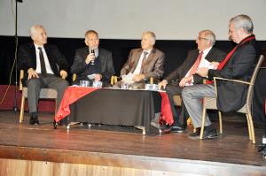 Kırmızı aşk, Siyah isyan!