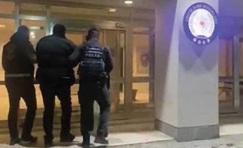 Kırmızı bültenle aranan dolandırıcı Eskişehir’de yakalandı