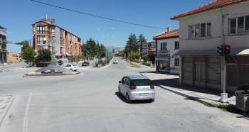 Kırmızı Işıkta Geçen Sürücüyü Polis Dron İle Tespit Edip Yakaladı
