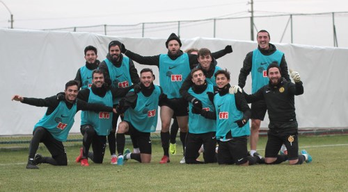 Kırmızı Şimşekler İstanbul'a bileniyor