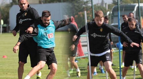 Kırmızı Şimşekler milli arayı iyi değerlendiriyor