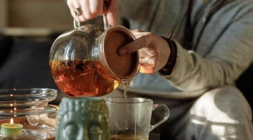 Kış Çayını Uzun Süre İçmek Tehlikeli Olabilir!