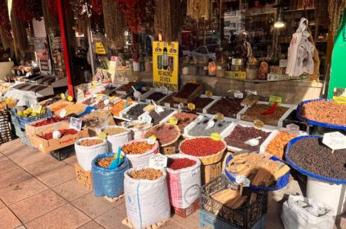 Kış çayları aktarlarda ilgi görüyor