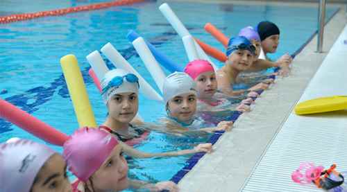 Kışın yüzmek bakın neye iyi geliyor!