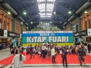 Kitap Fuarı'na ziyaretçi akını