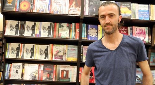 Kitap koklaya koklaya kitap yazdı