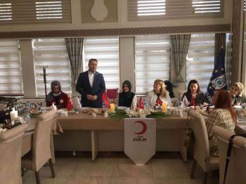 Kızılay’Dan Kütahya Şubesine Ziyaret
