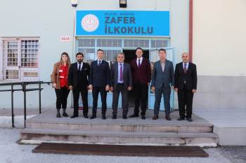 Kızılay’Dan Öğrencilere Kırtasiye Desteği
