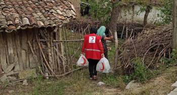 Kızılay’Dan Sel Bölgesine Yardım
