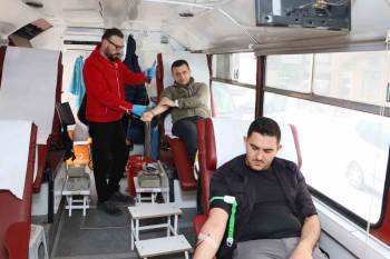 Kızılay’In Kan Bağışına Kaymakamdan Destek
