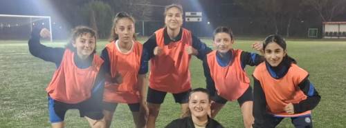 Kızlar tempo tutuyor