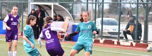 Kızlarda bu hafta derbi var