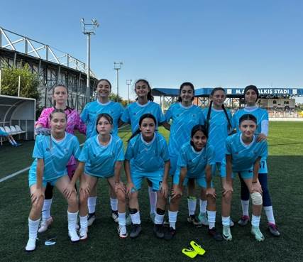 Kızlarda hazırlıklar sürüyor