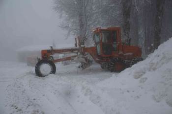 Kocayayla Geçidi’Nde Ulaşıma Kar Engeli
