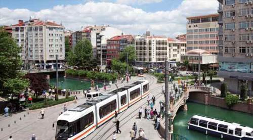 Komşu yapıyor, Eskişehir bakıyor!
