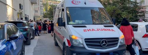 Komşusunun düğününe giderken fenalaştı, hastanelik oldu