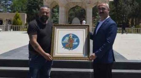 Kongreye iki hafta kala, Osman Taş kameraların önünde...