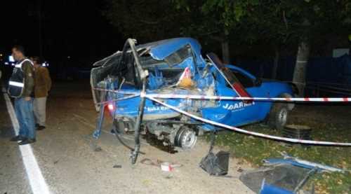 Kontrol yapan askerlere TIR çarptı