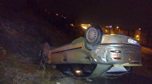 Kontrolden çıkan otomobil takla attı