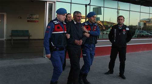 Korkunç olay! Annesinin gözünü çıkarttı!