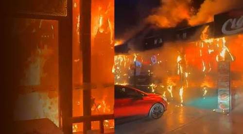 Korkunç restoran yangınında 1 ölü, 17 yaralı: Dehşet anları kamerada!
