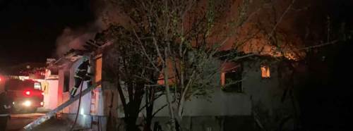 Korkutan yangın! Ev küle döndü...