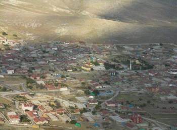 Korona Virüs Vakalarının Arttığı Köye Karantina Kararı
