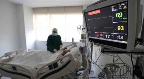 Koronavirüs vaka sayıları 70 binin altına inmiyor!