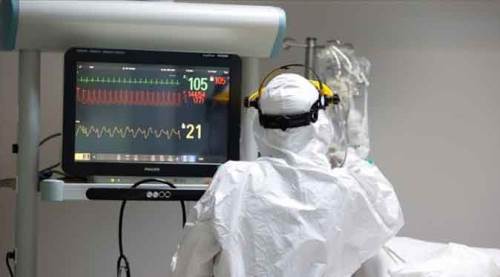 Koronavirüs vaka sayıları düşüşe devam ediyor