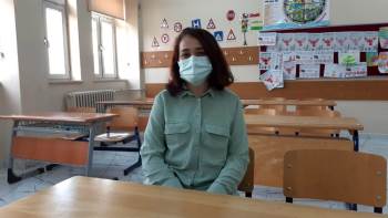 Koronayı Yenen Öğretmen Soluğu Sınıfında Aldı
