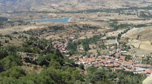 Köy muhtarından ilginç anons: Su israfı yapanlara bakın neler dedi...