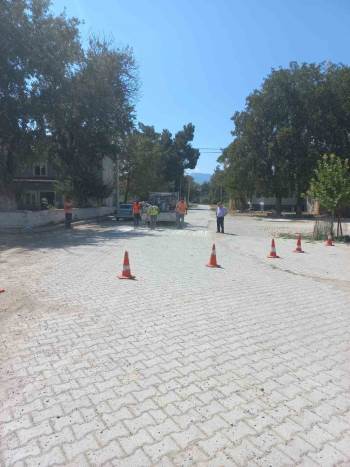 Köy Okulları Önüne Yaya Ve Okul Geçidi Yapılıyor
