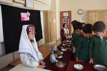 Köy Okulunda Kültür Müzesi
