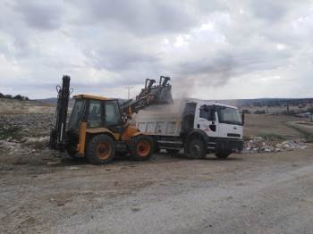 Köy Yolunda Geçiş İçin Çalışma Başlatıldı
