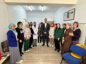 Köyde Kuaförlük Kursu Açıldı
