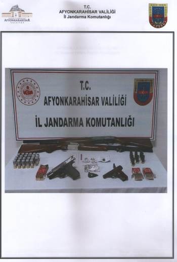 Köyde Uyuşturucu Satan 2 Kişi Gözaltına Alındı
