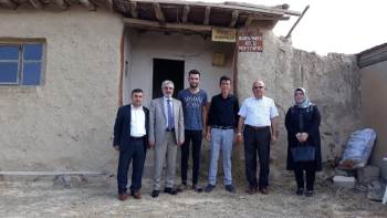 Köylere Hizmet İçin Kolları Sıvadılar
