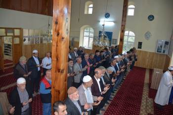 Köylüler Yağmur Duasına Çıktı
