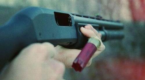 Koyun almaya geldiler 1'i kadın 3 kişiyi vurdular